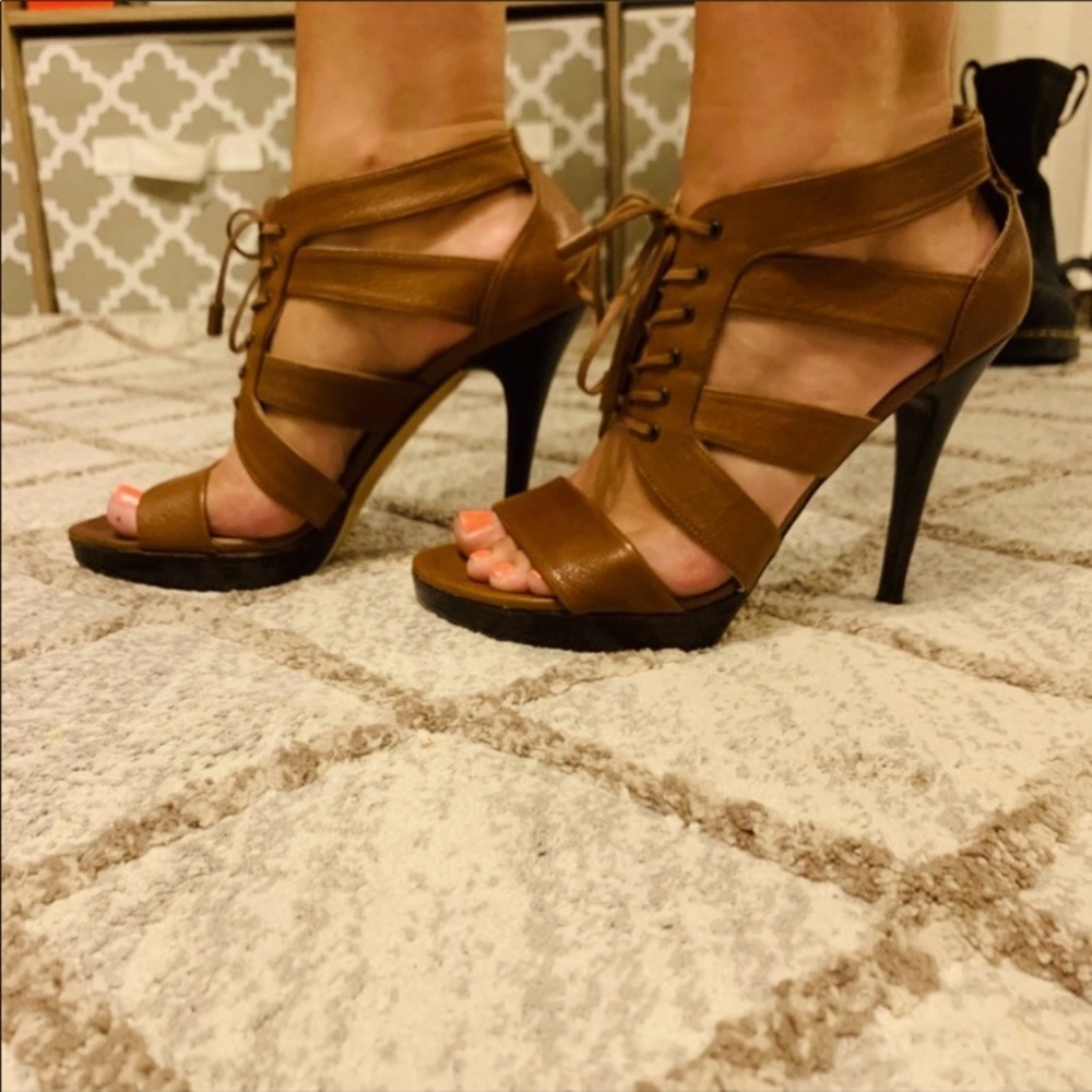 Stuart weitzman lace up leather platform heels